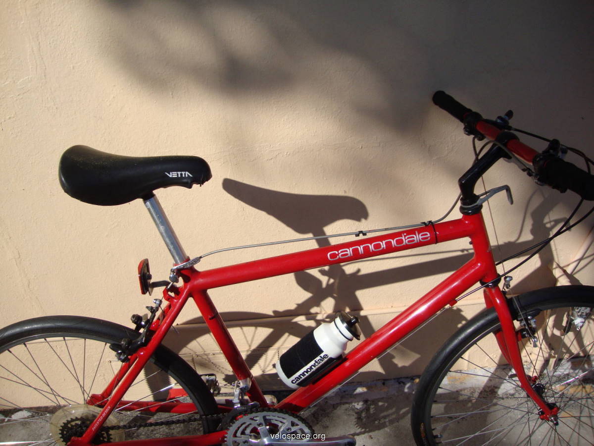 Cannondale sm700 hotsell mountain bike