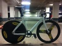 Carbon track bike