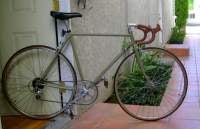 classy bianchi road bike (late 80's)